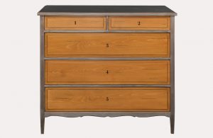 Συρταριέρα