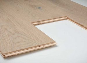 Ξύλινο δάπεδο προγυαλισμένο