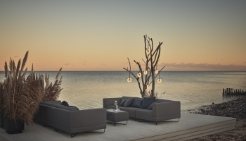 Τάση: Έπιπλα που φέρνουν τα μέσα έξω ή το ανάποδο.